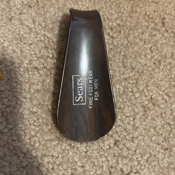 vintage shoe shine box with brushes over 50 years old - Picture 12 of 13